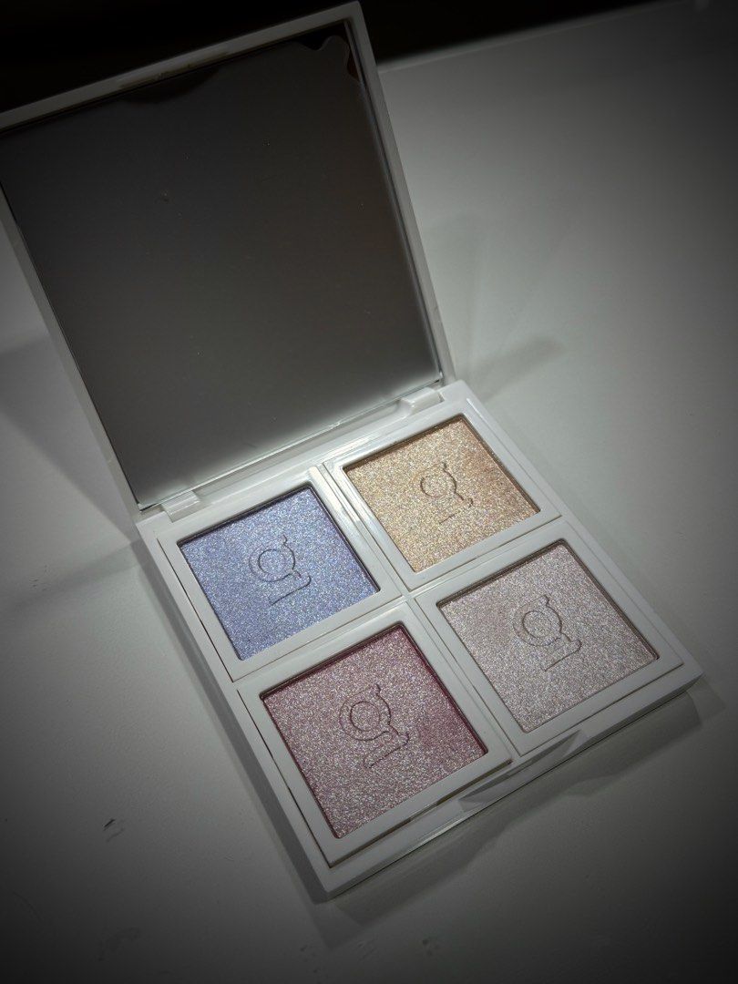 GRWM EYE PALETTE (Category: Makeup) located in Cagayan de Oro. Submitted by steph_declutterss (Listing ID 1324793250, Image 2). Description: Used once only :) RFS: Decluttering my make up .