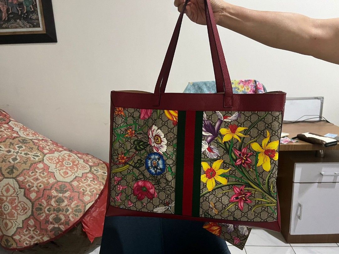 Gucci tote bag blooms