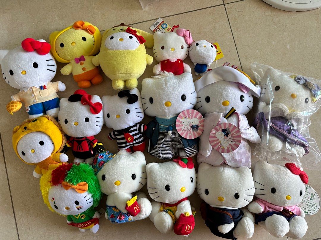 Hello Kitty公仔 （分類：絨毛玩具）位於 Hong Kong。 由 tiffany2212 提交（商品編號 1324770668，圖片 1）。簡介： 有D有牌，M記出的無掛牌。全部$400。