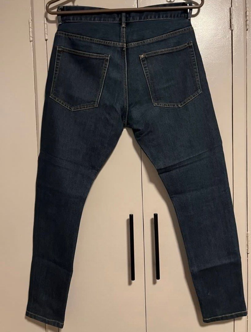 H&M Dark Colored Jeans (Category: Jeans) located in Navotas City. Submitted by rmzrt (Listing ID 1324892989, Image 2). Description: .