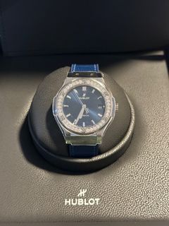 (Category: ) located in . Submitted by Authenticluxurywatch (Listing ID 1319966329, Image 1). Description: .