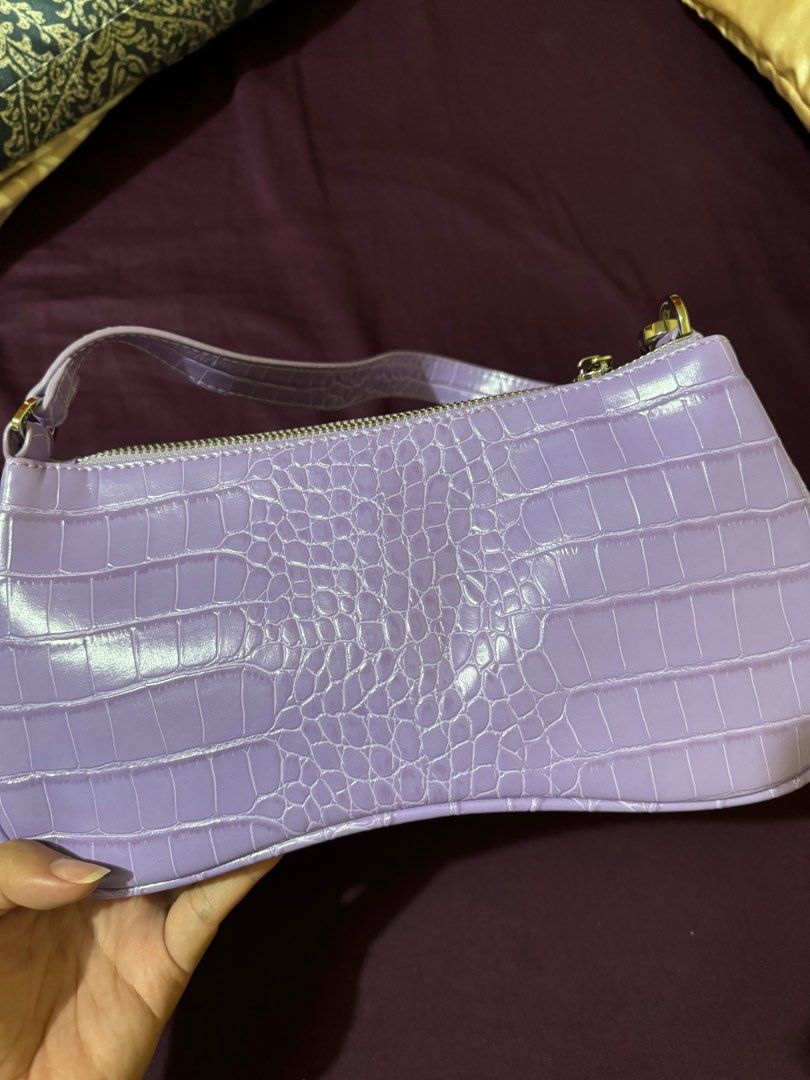 JW PEI Eva Shoulder Handbag (Category: Luxury Bags & Wallets) located in Quezon City. Submitted by kguanio (Listing ID 1324840999, Image 2). Description: .