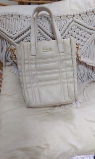 (Kategori: ) berada di . Dikirim oleh lemarikecil (ID iklan 1324793703, Gambar 1). Deskripsi: .