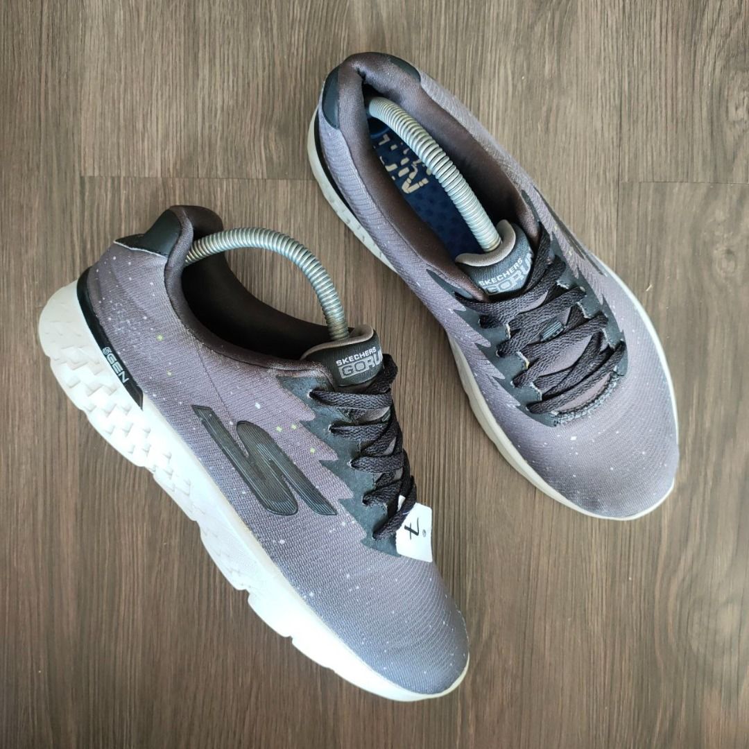 KASUT BUNDLE SPORT SKECHERS RM 70 SEPASANG Men s Fashion Footwear Sneakers on Carousell