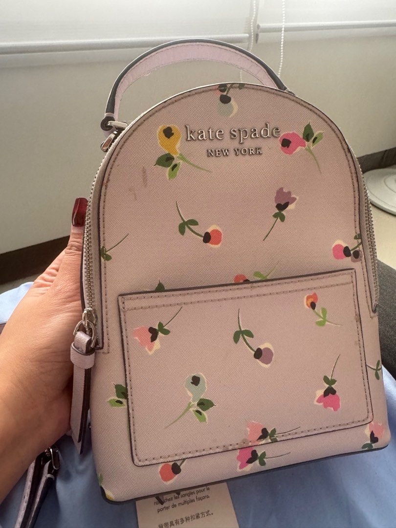Kate Spade Convertible Bag (Category: Luxury Bags & Wallets) located in Manila. Submitted by chloemhoretz (Listing ID 1324752322, Image 2). Description: Last price na. No-haggle price. Please see photo para sa mga flaws nya, stain etc. Pero wala sira. More on stains. Pwede gawing sling and backpack .