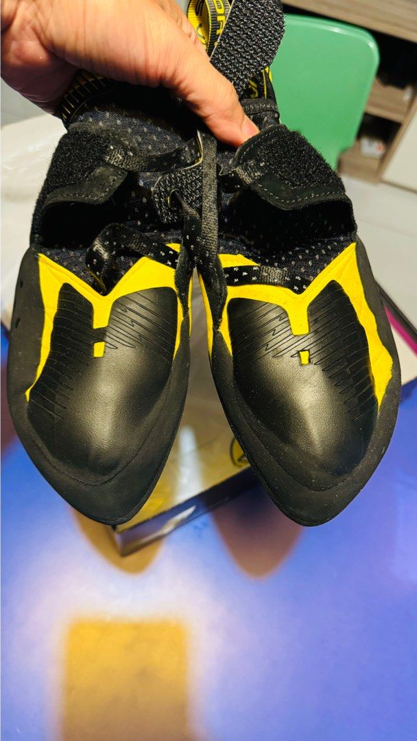 La sportiva solution comp euro 43.5 us 10.5 Sports Equipment Other Sports Equipment and Supplies on Carousell