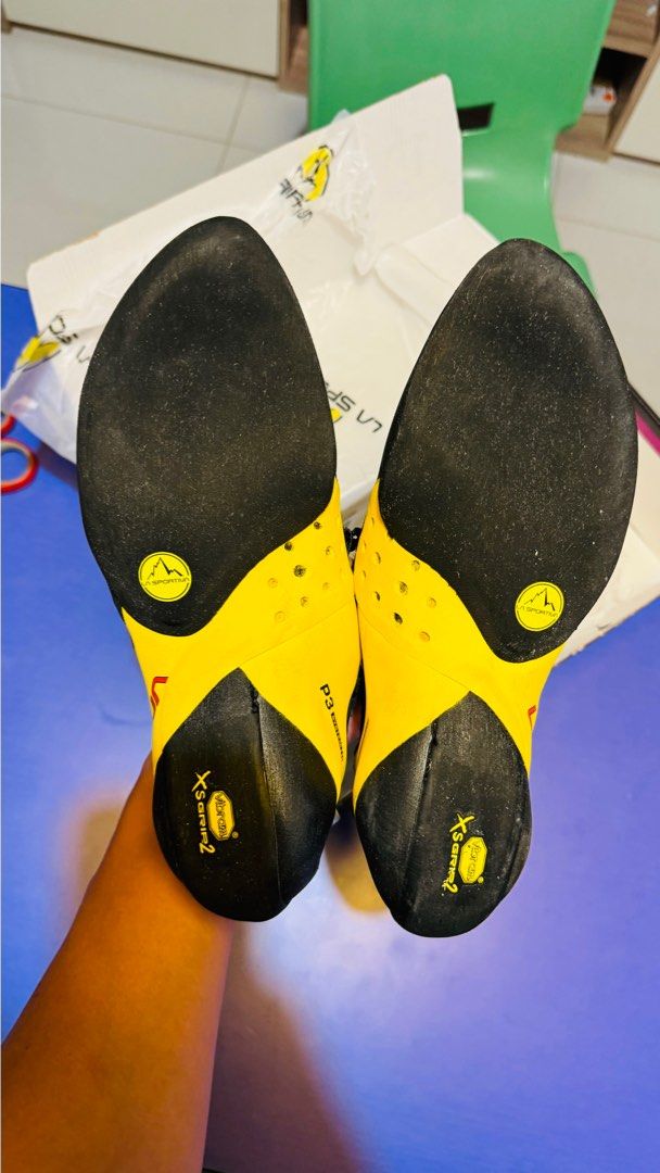 La sportiva solution comp euro 43.5 us 10.5 Sports Equipment Other Sports Equipment and Supplies on Carousell