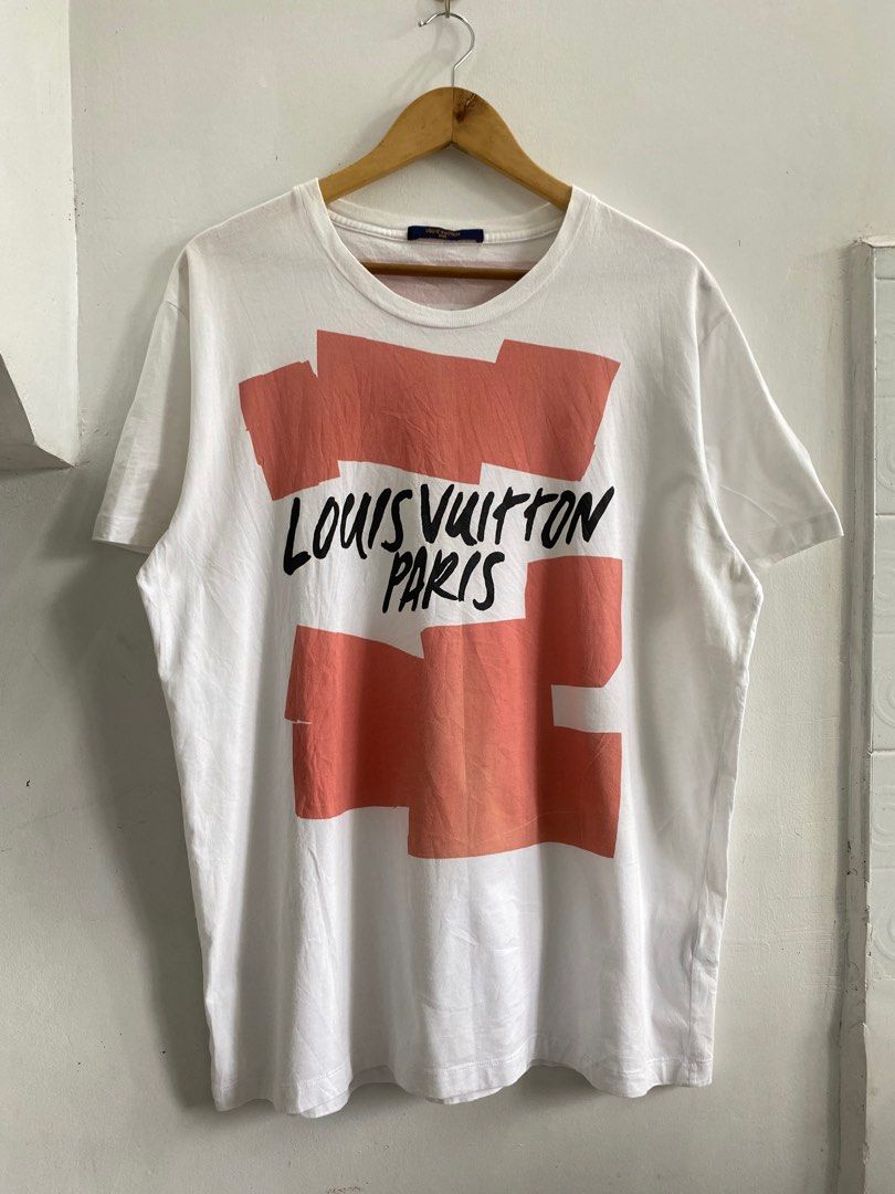 LOUIS VUITTON SHIRT (Category: Tshirts & Polo Shirts ) located in Pinamalayan. Submitted by initialthriftstore (Listing ID 1324791608, Image 1). Description: AS NEW CONDITION DIMES: 29x22 Issues: None Color Rate: 9.5/10 .