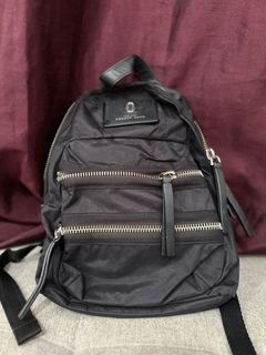 (Category: ) located in . Submitted by eloisag (Listing ID 1324923641, Image 1). Description: .