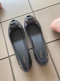 (Category: ) located in . Submitted by prelovedwearsing (Listing ID 1324762962, Image 1). Description: .