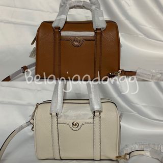 (Kategori: ) berada di . Dikirim oleh belanjaa.dongg (ID iklan 1324826515, Gambar 1). Deskripsi: .