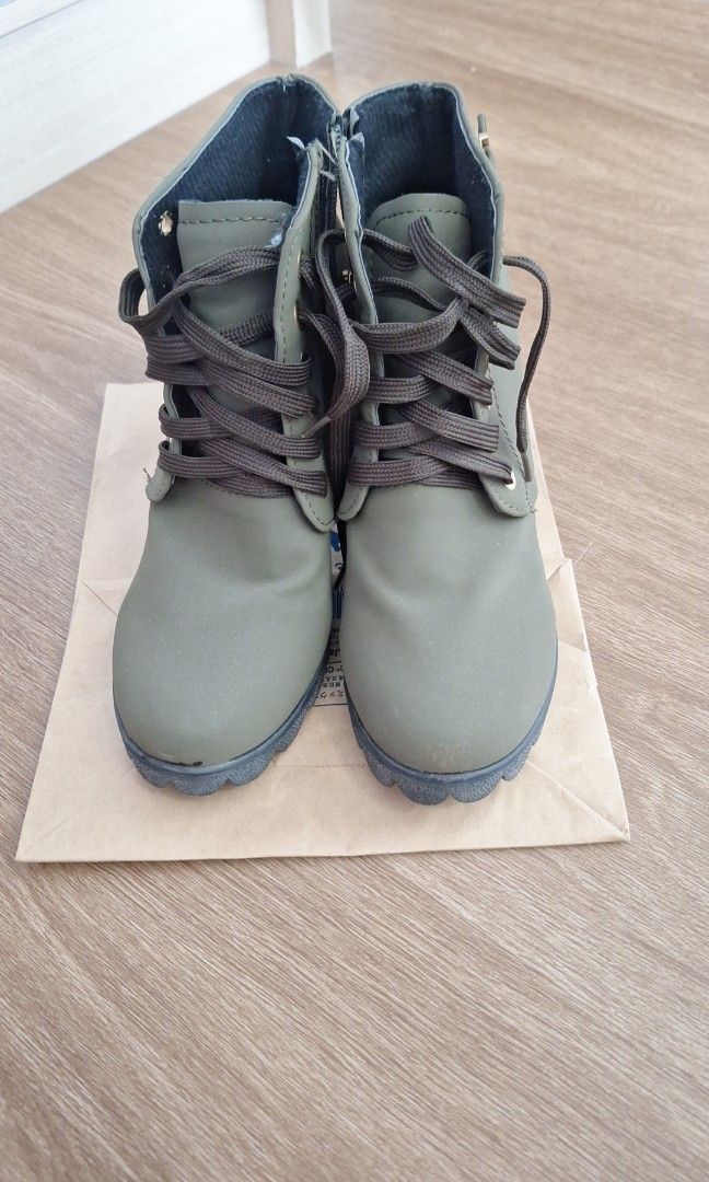Mint green booties clearance