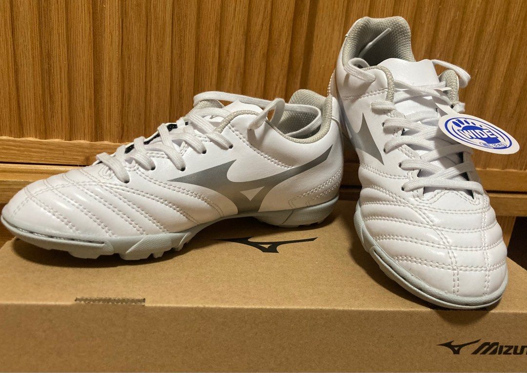 Mizuno kids football boots sales
