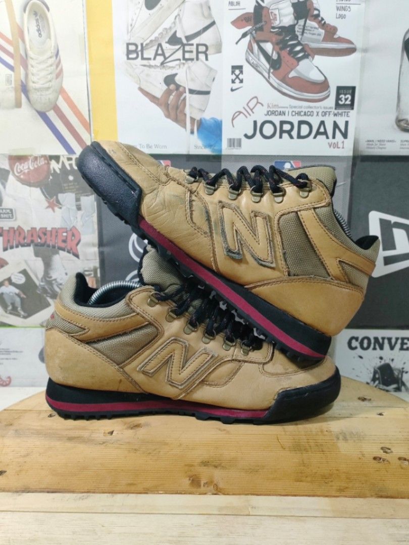New Balance 710 Fesyen Pria Sepatu Sepatu Boot di Carousell
