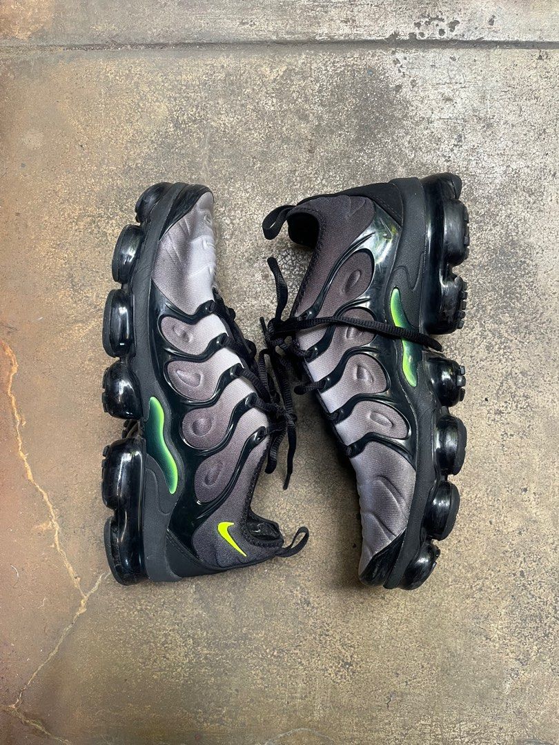 Vapormax plus black bolt cheap