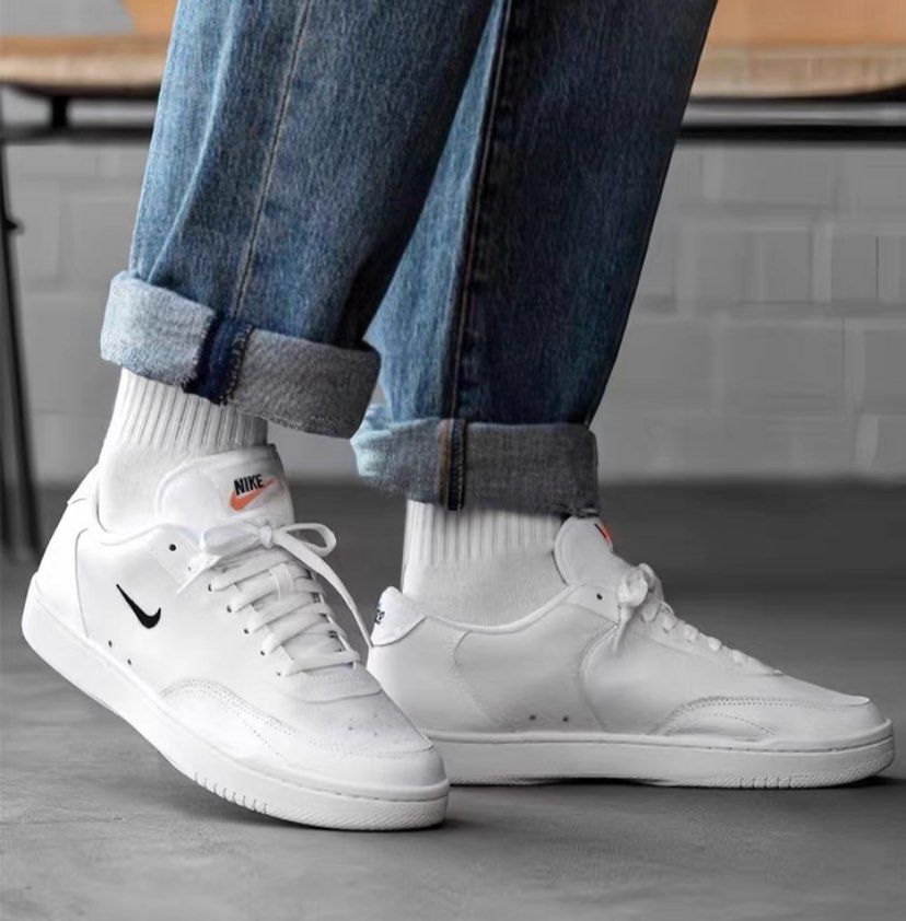 NIKE COURT VINTAGE