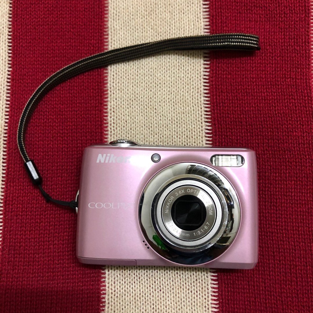 Nikon Coolpix L21 8.0MP – Argenté – Compact – Pour Pièces Ou Réparation (ne Fonctionne Pas)