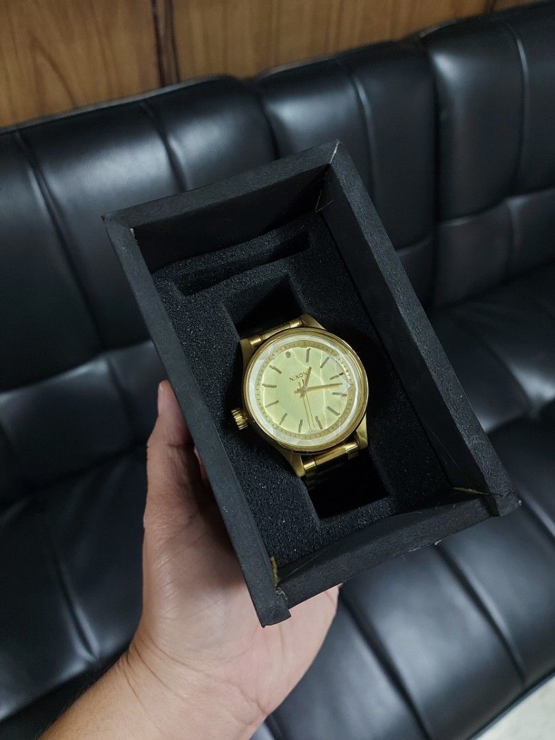 Nixon facet 38 gold online