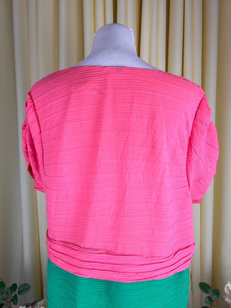 Plus size Pink and green dress (Category: Dresses) located in Cavite. Submitted by unique_trends_ph (Listing ID 1324789263, Image 3). Description: 🌸 All measurements are based on a tape measure. 🌸 Colors may vary due to lighting. 🌸 All items have been steamed but still need to be washed..