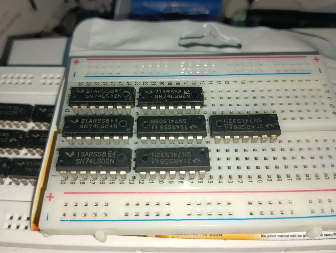 [READ THE DESCRIPTION] Arduino Kit with Assorted IC (AND, NAND, NOR ...