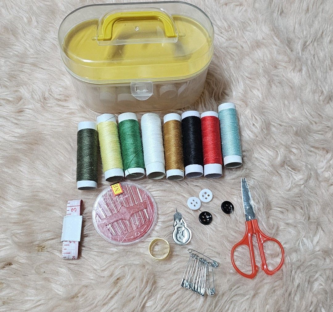 Sewing Kit (Category: Craft Supplies & Tools) located in Pateros City. Submitted by chichachanceonestopshoppe (Listing ID 1324887941, Image 1). Description: available colors: blue yellow red green.