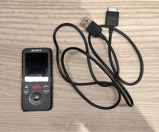 （分類：）位於 。 由 alanpieres 提交（商品編號 1324863430，圖片 1）。簡介： 。