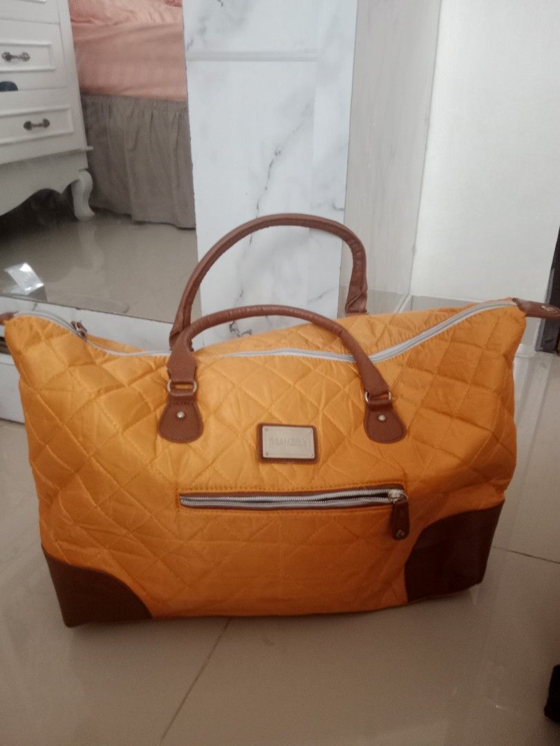 Ssamzie sport bag top