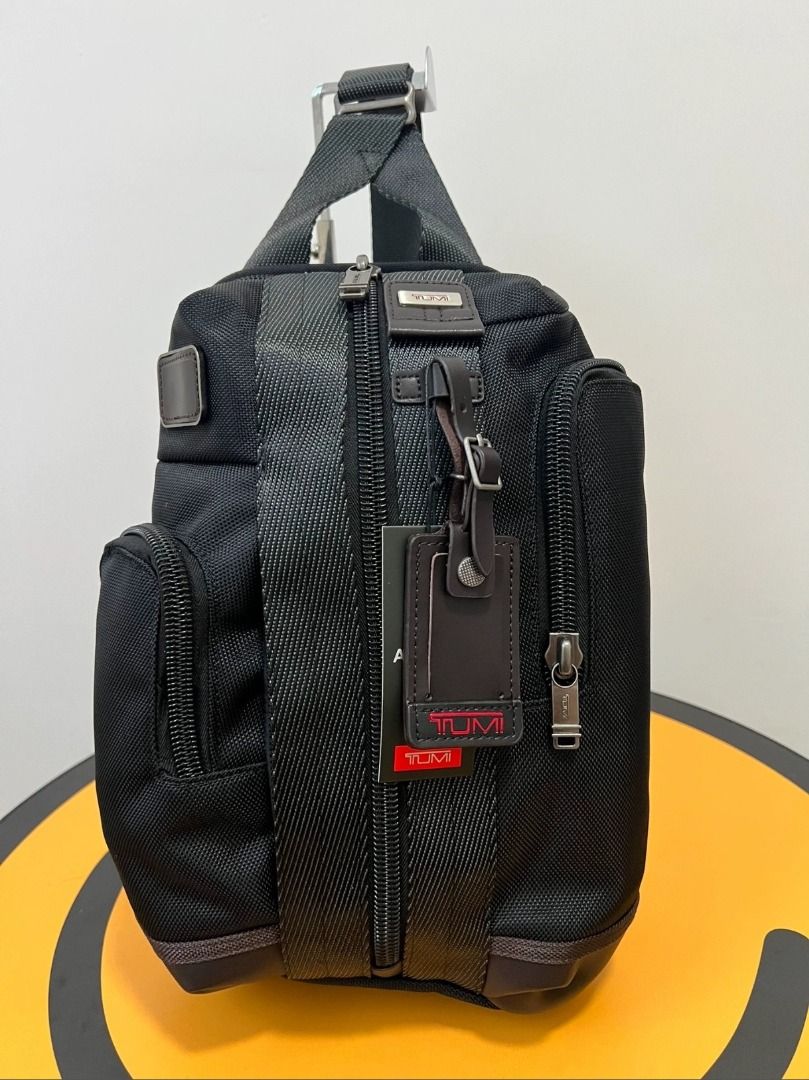 Tumi 222318 top