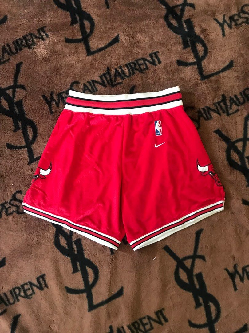 Vintage 90 s Nike Chicago Bulls Short Men s Fashion Bottoms Shorts on Carousell