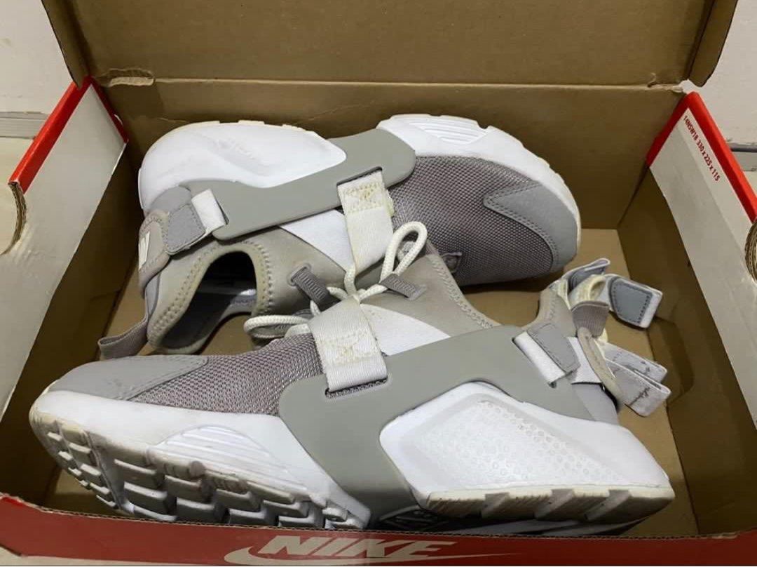 nike air huarache city low atmosphere grey