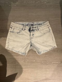 (Category: ) located in . Submitted by rae_bernardo (Listing ID 1324920017, Image 1). Description: .