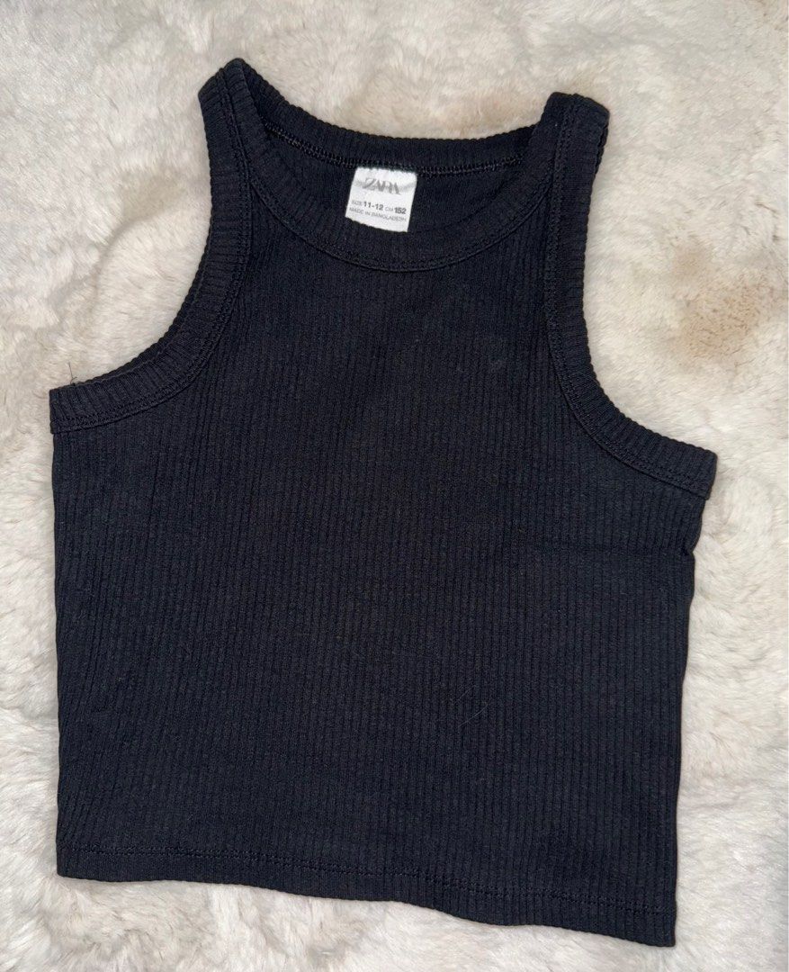 Zara black sleeveless cropped top (Category: Sleeveless) located in Manila. Submitted by saintizzy (Listing ID 1324898018, Image 3). Description: 🏷️ 11-12 y/o from the kids’ section ⭐️ Worn twice only ⭐️ Stretchable ⭐️ Can fit xs-s ⭐️ No issues .