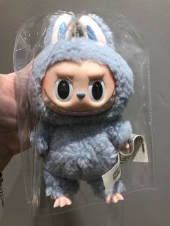 全新 Time to chill labubu 一代 泡泡瑪特, 興趣及遊戲, 玩具 & 遊戲類 - Carousell