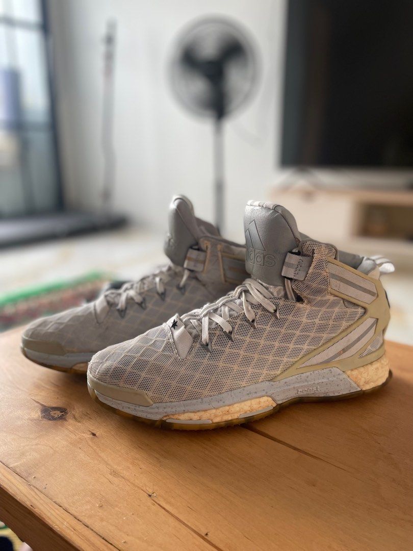 Adidas D Rose boost Men Mid, Fesyen Pria, Sepatu Lainnya di