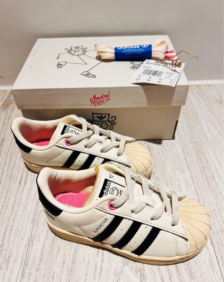 adidas gazelle silver green womens adidas Andre Saraiva x adidas Superstar GZ2203