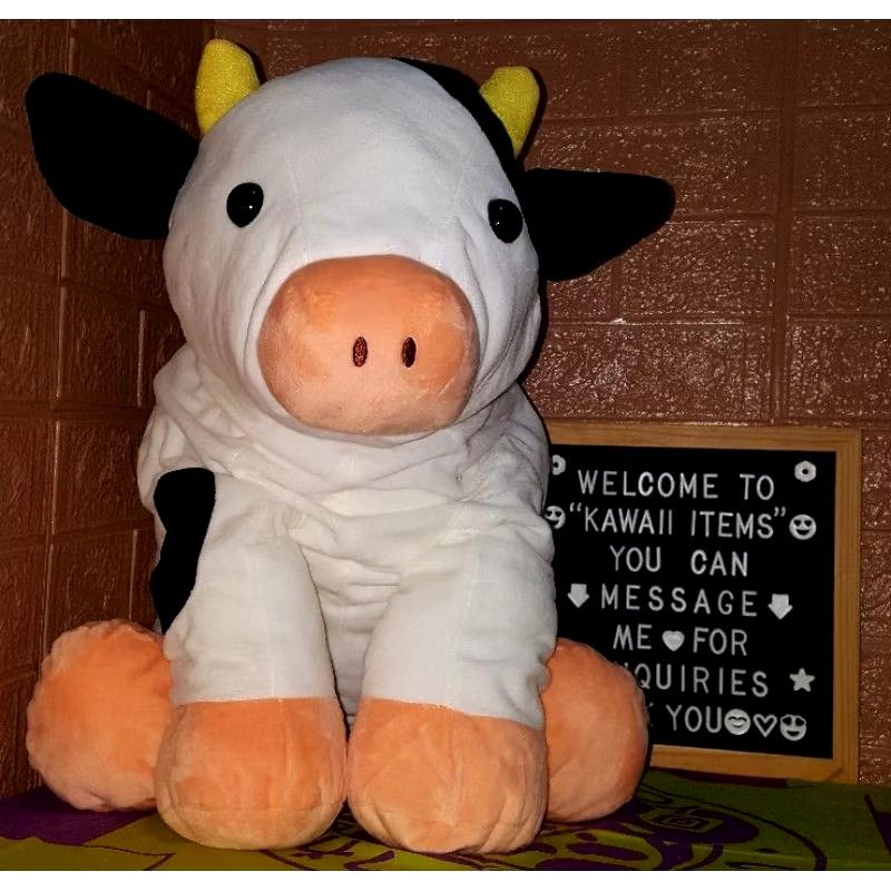 Amuse Big Cow Toreba Jumbo Plush (Category: Plushies & Soft Toys) located in Manila. Submitted by kawaii_items_stuffed_toys (Listing ID 1325101526, Image 1). Description: Brandnew with paper tag Amufun Toreba Big Cow Bulky and Huggable Height 21inches/53cm Length 18inches/46cm Width 11inches/28cm Just message me if you ever want to see more pictures of the item, I'm more than glad to assist you..