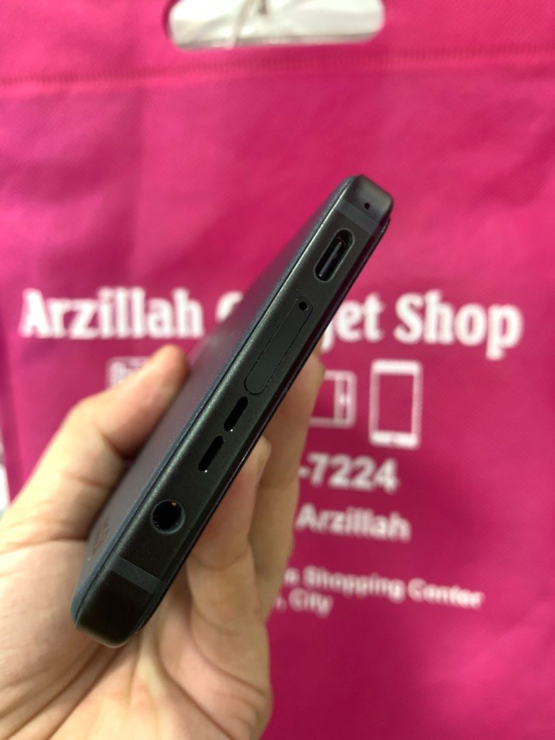 Asus ROG 8 Pro (16/512gb) (Category: Asus) located in Manila. Submitted by arzillah (Listing ID 1325077032, Image 3). Description: Asus ROG 8 Pro 512gb 16gb ram Factory unlock Slightly use Original reciept Complete package No issue 100% smooth All original All working Open for COD/COP + SF Manila area (sameday delivery) Province area (via LBC) required DP to avoid cancellations Physical store: Greenhills Shopping Center, 2ndfloor Contact#: 094822
