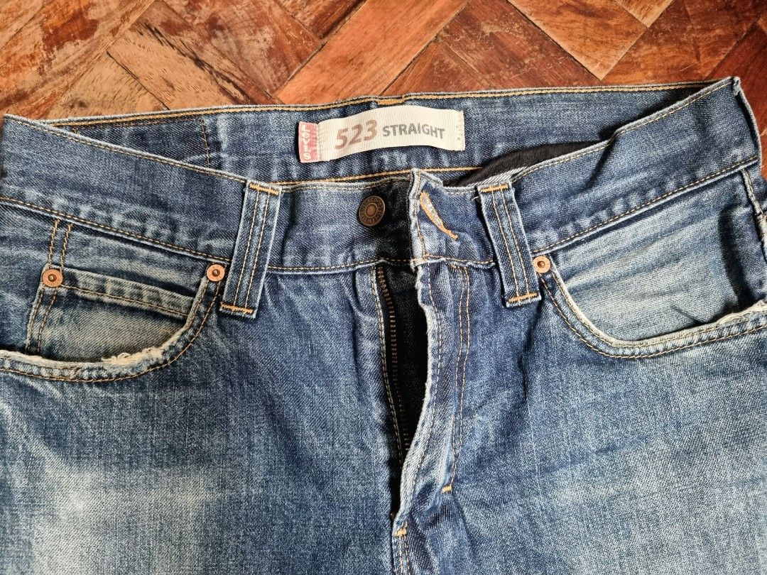 Authentic Levi's 523 Jeans Mens Size 32 (Category: Jeans) located in Makati City. Submitted by RedStore (Listing ID 1324959269, Image 2). Description: Authentic Levi's Jeans Vintage Faded Blue Size 32 Excellent condition Small hole inner bottom right leg Faded inner tag Php 500 makati pickup lalamove/shipping c/o buyer text/call: 0929 956 0779.