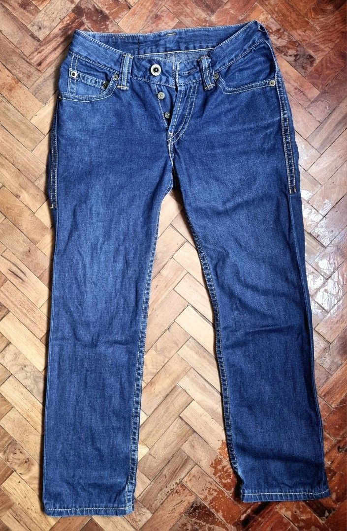 Authentic Levi's Jeans Button Fly Size 29 (Category: Jeans) located in Makati City. Submitted by RedStore (Listing ID 1324955453, Image 3). Description: Authentic Levi's Jeans Button Fly Womens/Unisex Code C182 Slightly used No issues Excellent condition dimensions: L-32 W-29 Php400 makati pickup lalamove/shipping c/o buyer text/call: 0929 956 0779.