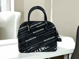(Kategori: ) berada di . Dikirim oleh luxfactory.id (ID iklan 1324944871, Gambar 1). Deskripsi: .