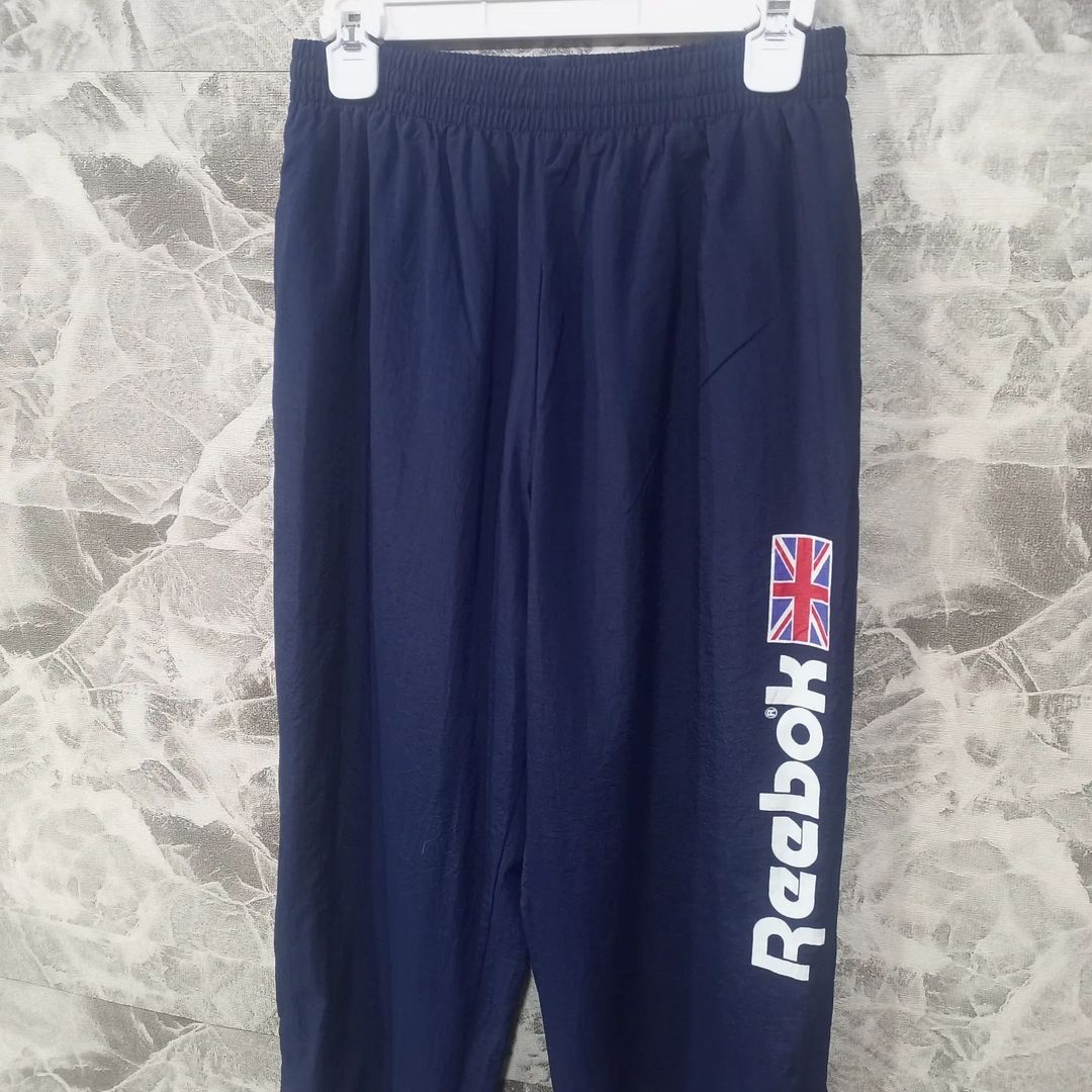 Celana Training REEBOK sz 29 panjang olahraga Fesyen Pria Pakaian Bawahan di Carousell