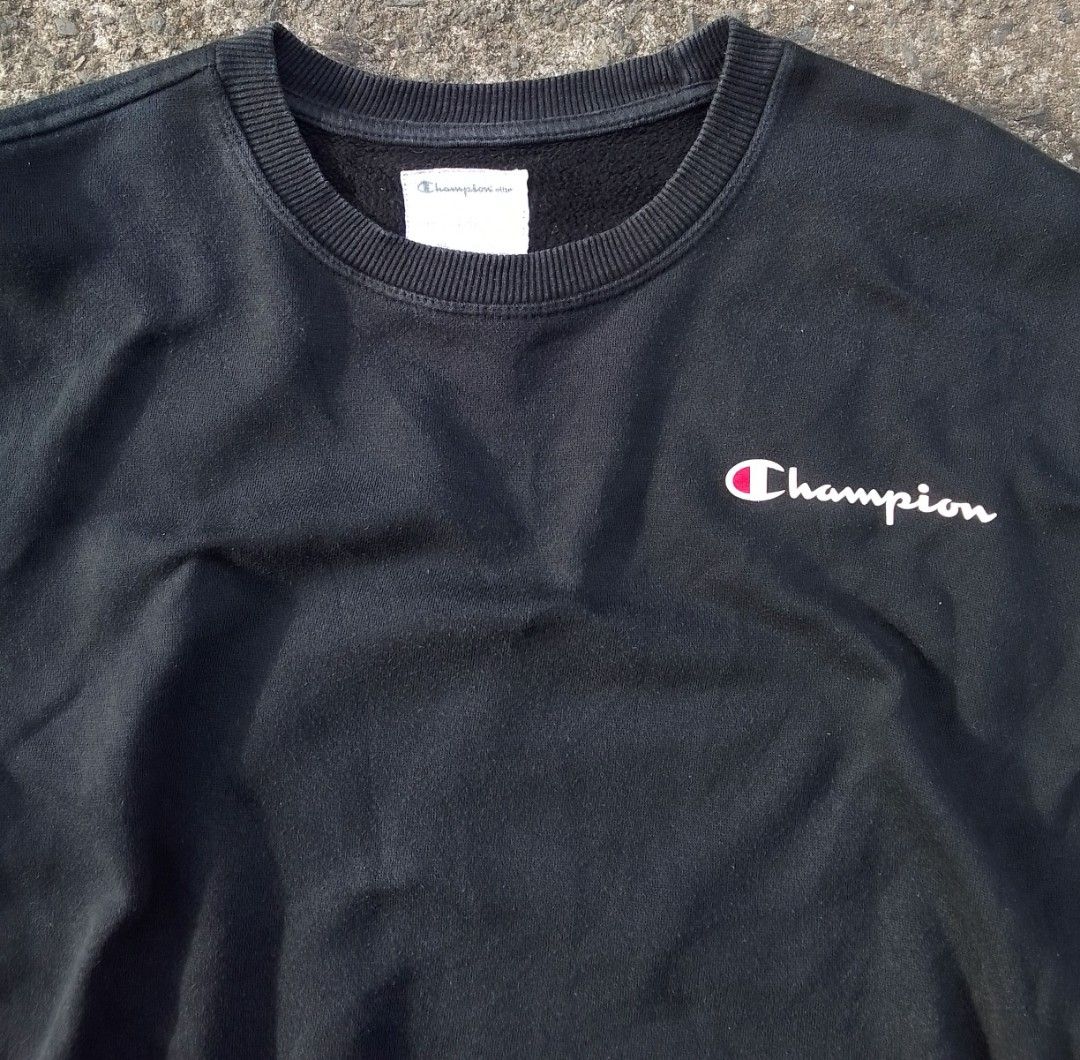 Champion Side script Crewneck Men s Fashion Coats Jackets and Outerwear on Carousell