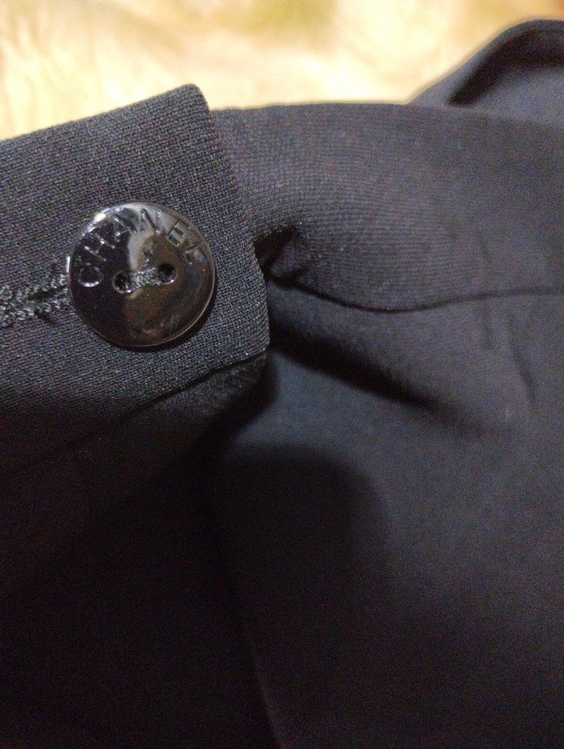 Chanel uniform pants (Category: Luxury Apparel) located in Bacoor. Submitted by nigel_008 (Listing ID 1325029797, Image 3). Description: chanel uniform pants size 36.
