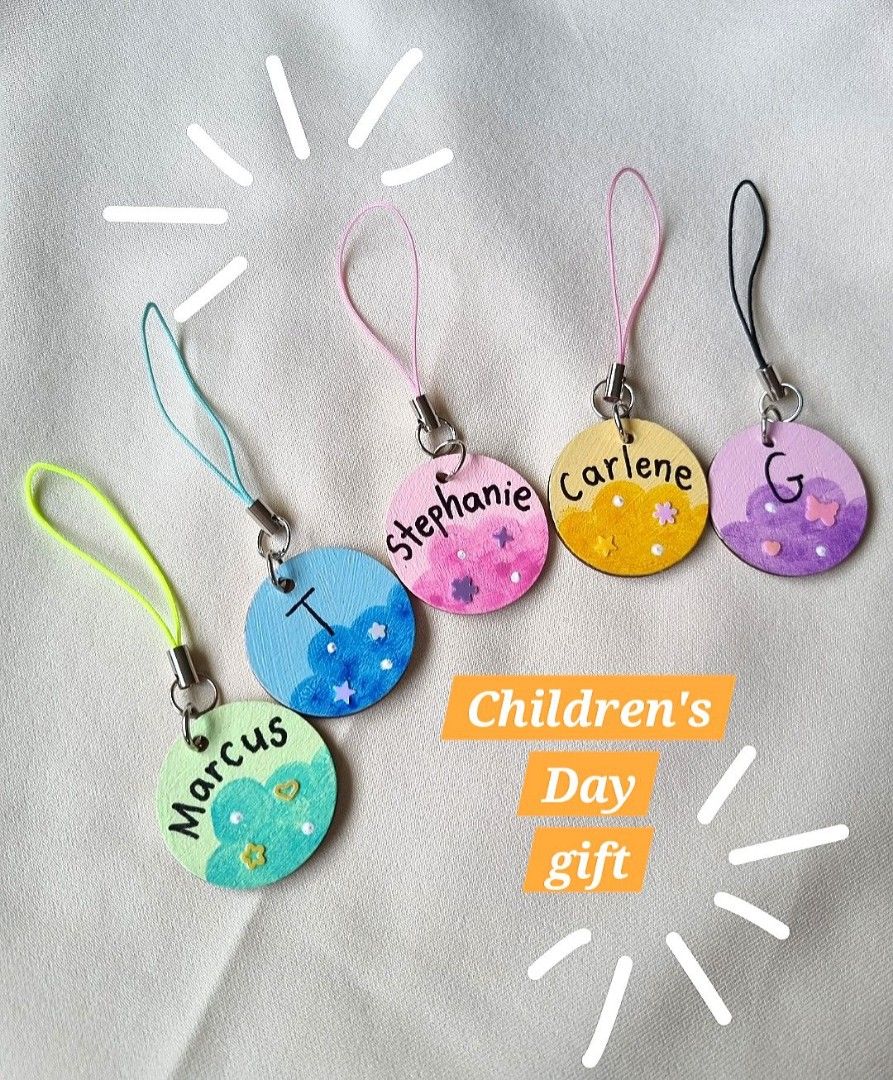 Children's keychains top