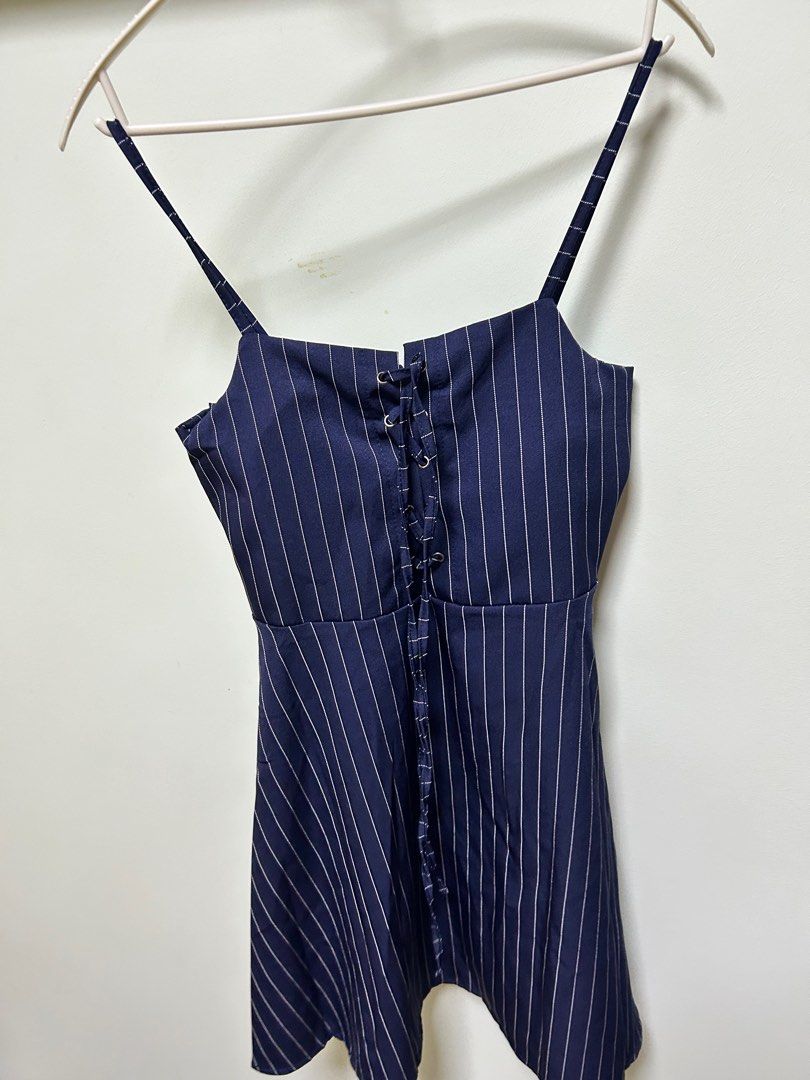 Clothes (Category: Blouses) located in Singapore. Submitted by rynniee_ (Listing ID 1325045331, Image 7). Description: Quote your own price - the more you buy , more discount .