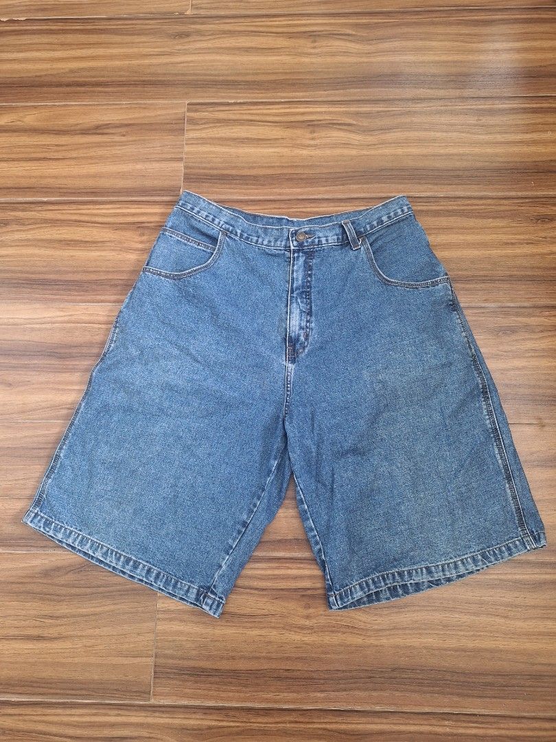 Club R USA Baggy Jorts, Men's Fashion, Bottoms, Shorts on Carousell