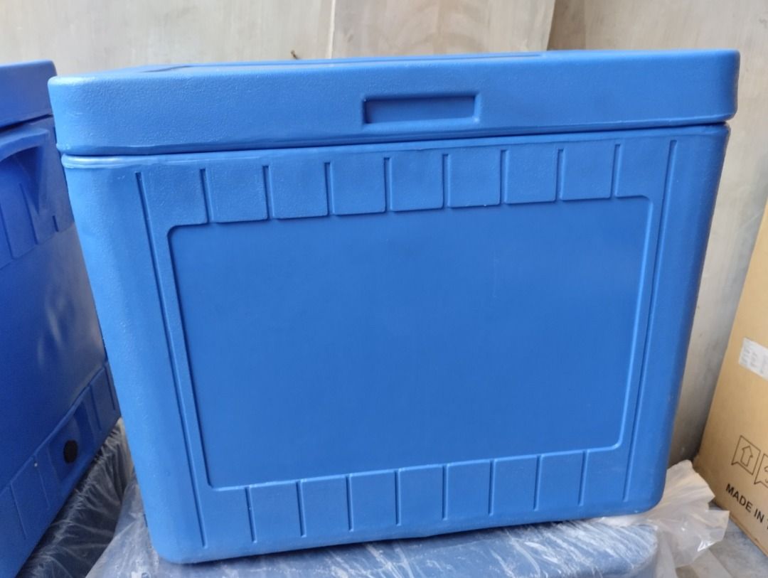 COOLER BOX (Category: Storage Boxes & Baskets) located in Caloocan City. Submitted by Ava_broklyn8888 (Listing ID 1324937556, Image 1). Description: COOLER BOX Size: 110 Liters Brand: Ice flower Onhand now Pick up or lalamove only .