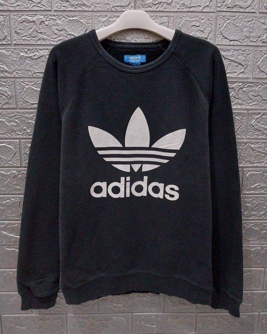Crewneck Adidas, Fesyen Pria, Pakaian Atasan di Carousell