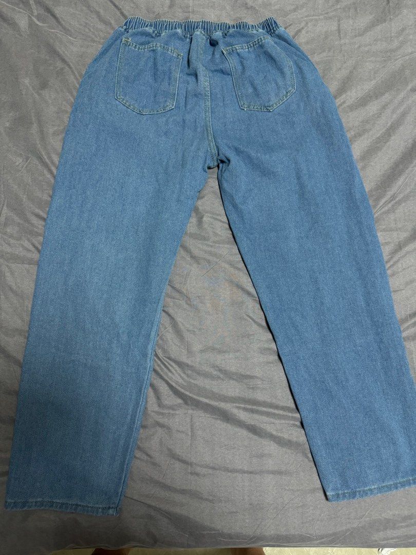Denim Baggy Pants Light Blue (Category: Jeans) located in Makati City. Submitted by devinwang56 (Listing ID 1325097230, Image 2). Description: size 3XL fit waist 44-46 .