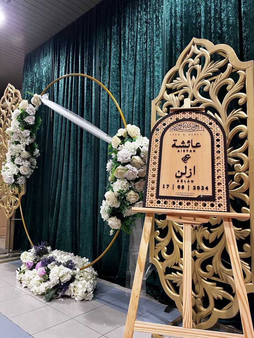 Frame Stand (wood), Furniture & Home Living, Home Decor, Other Home ...